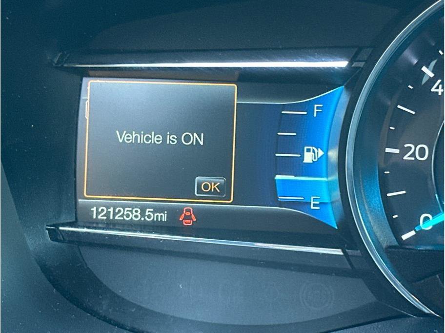 Used 2018 Ford Explorer XLT w/ Equipment Group 202A image 18