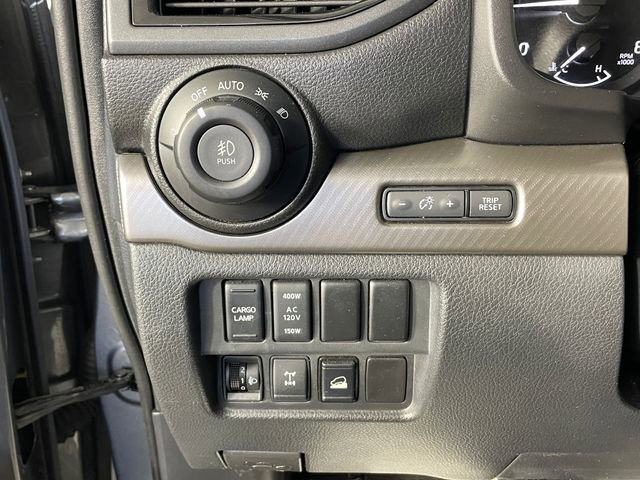 Used 2021 Nissan Titan PRO-4X w/ Pro-4x Convenience Package image 14