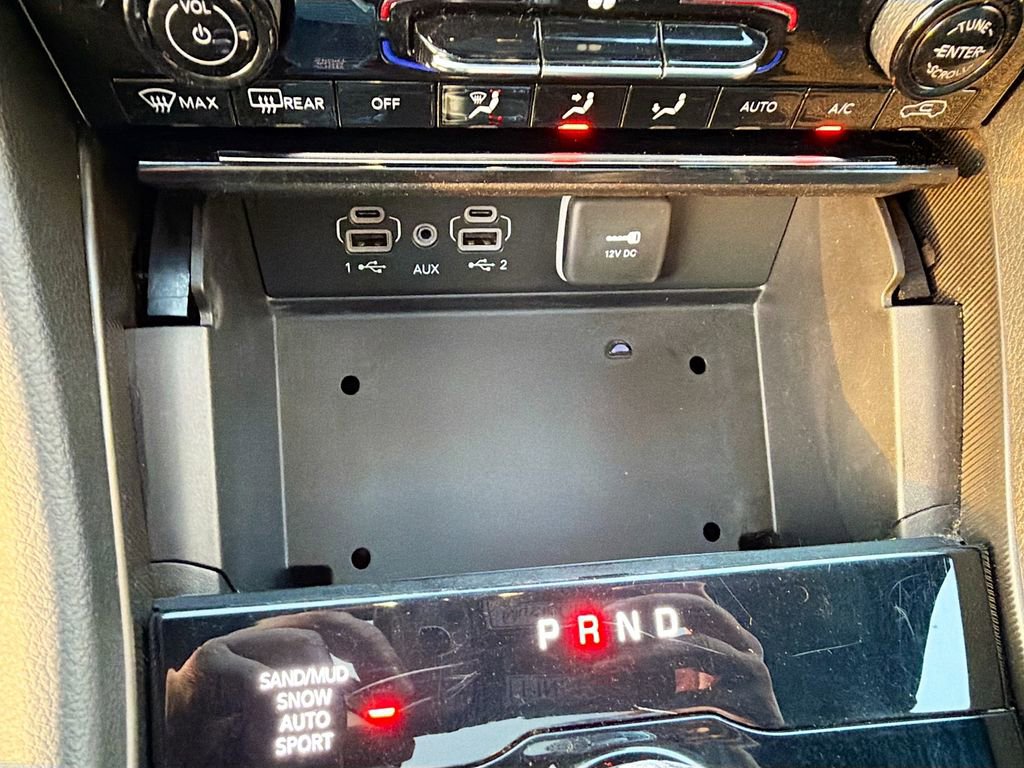 Used 2024 Jeep Grand Cherokee L Limited w/ Luxury Tech Group II AWD/4WD image 31