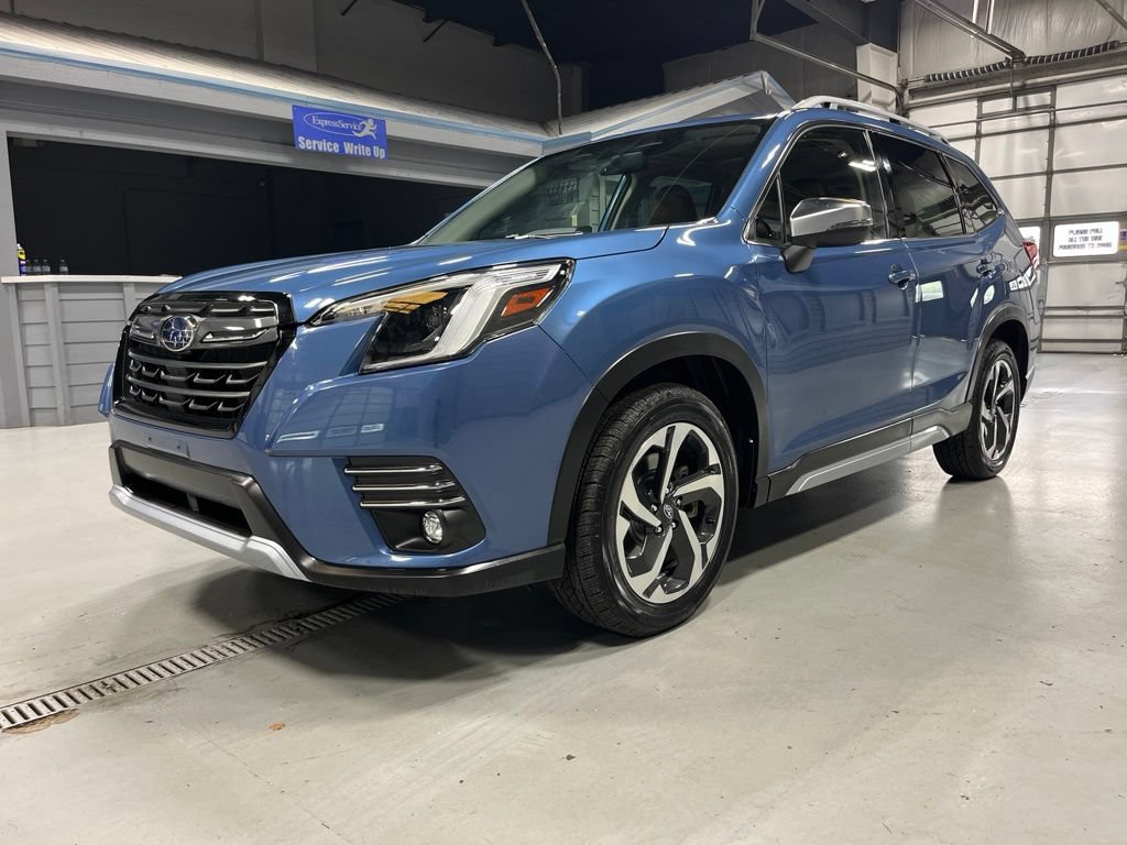 Certified 2022 Subaru Forester Touring AWD/4WD image 4