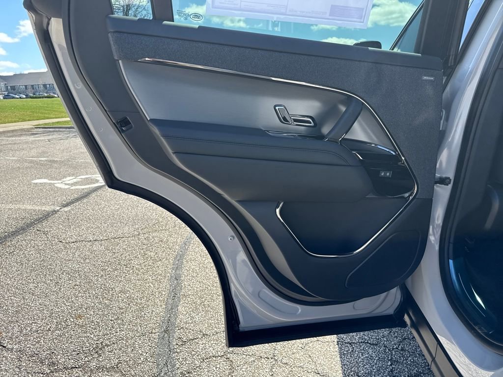 New 2026 Land Rover Range Rover Sport SE image 13