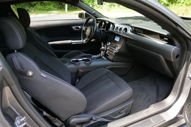 Used 2021 Ford Mustang GT RWD image 31