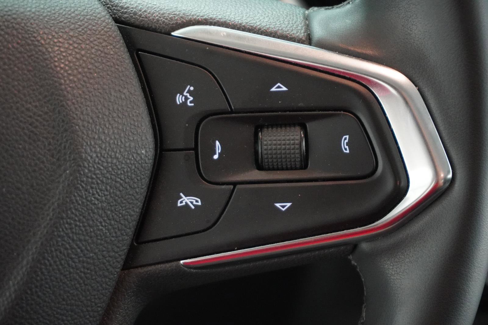 Used 2025 Chevrolet TrailBlazer LT w/ Convenience Package FWD image 23