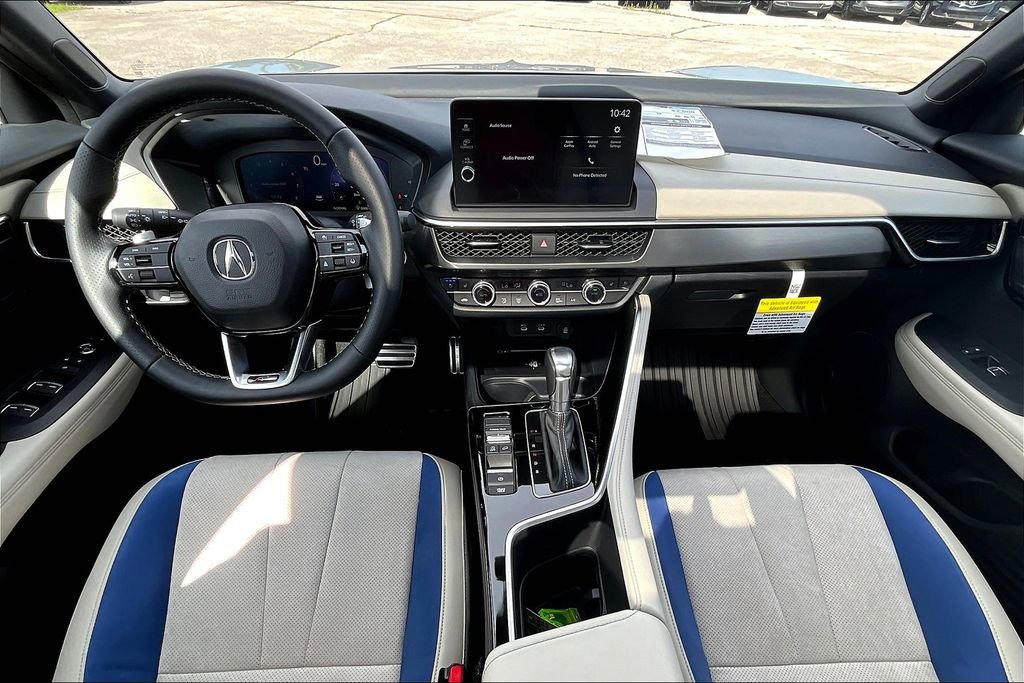Used 2025 Acura ADX A-Spec image 2