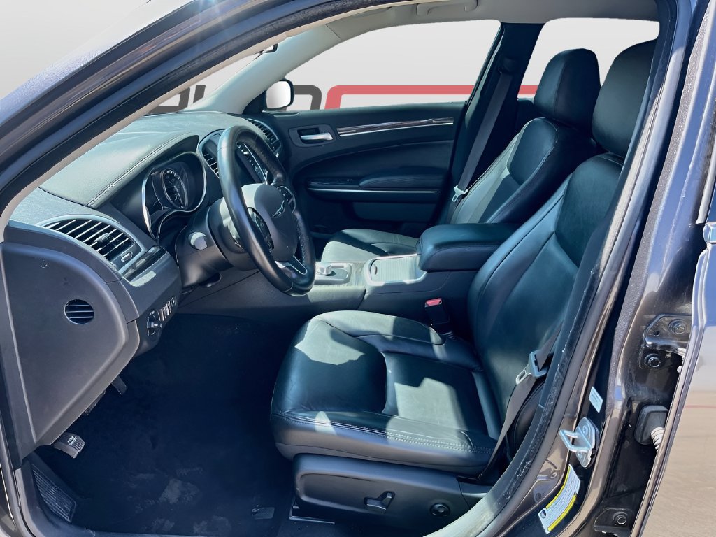 Used 2021 Chrysler 300 Touring L RWD image 20