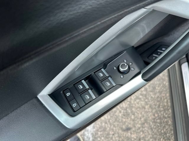 Used 2023 Audi Q3 2.0T Premium Plus AWD/4WD image 19