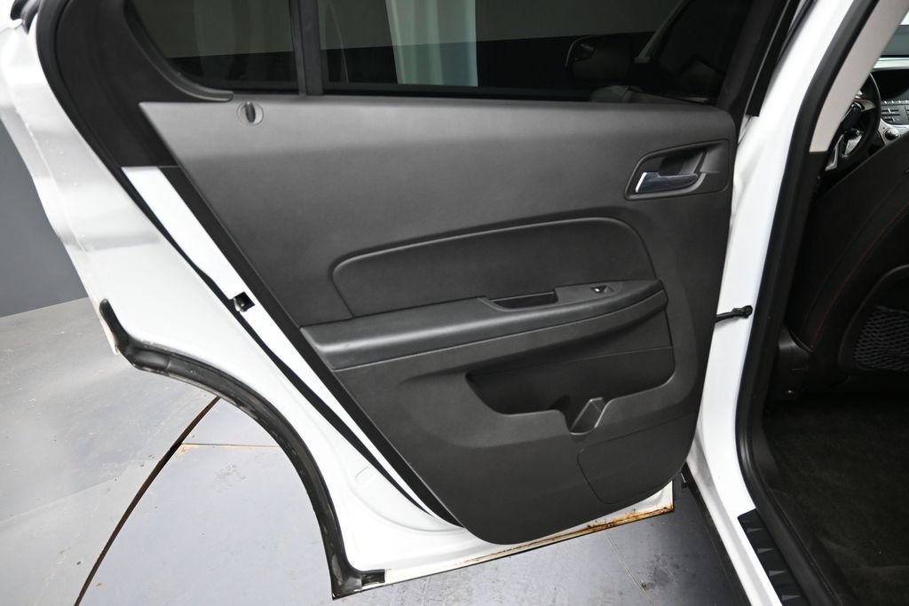 Used 2013 Chevrolet Equinox LT AWD/4WD image 24