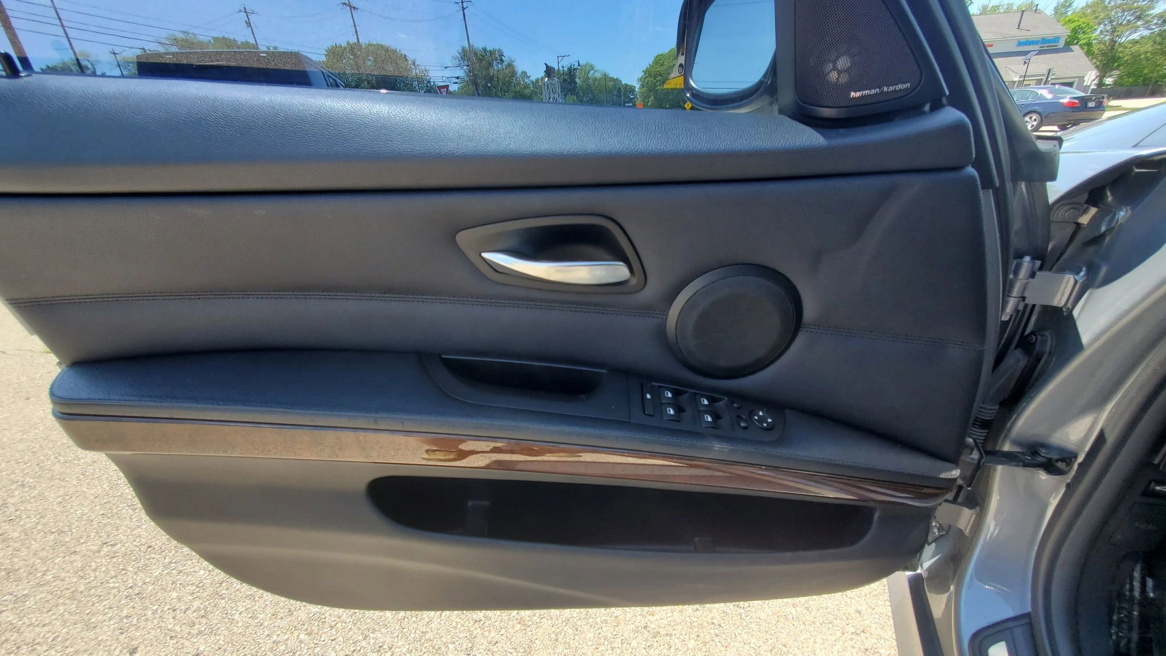 Used 2011 BMW 335i xDrive Sedan image 11