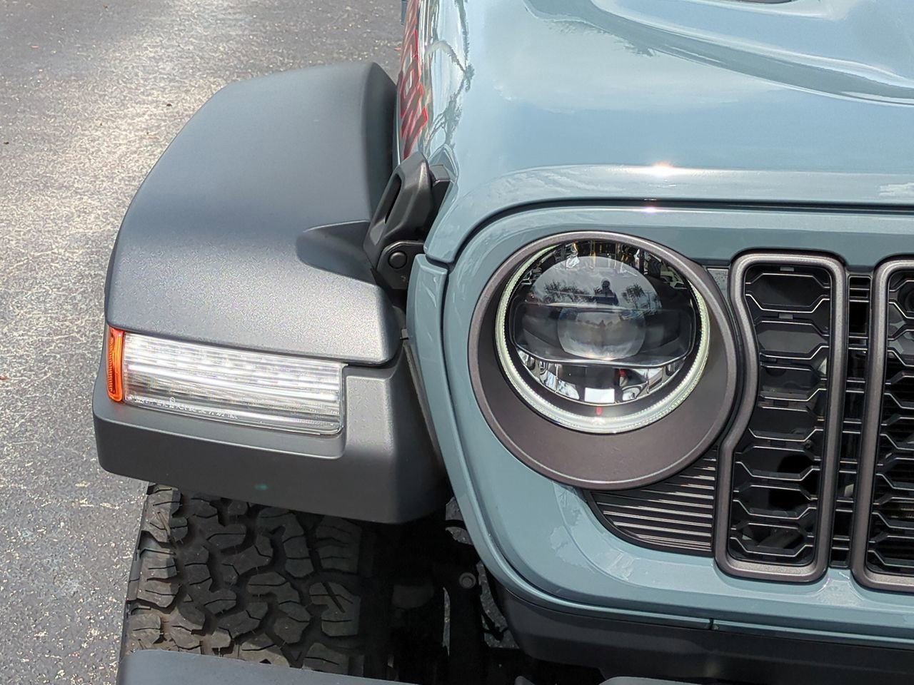 Used 2024 Jeep Wrangler Rubicon w/ Safety Group image 10