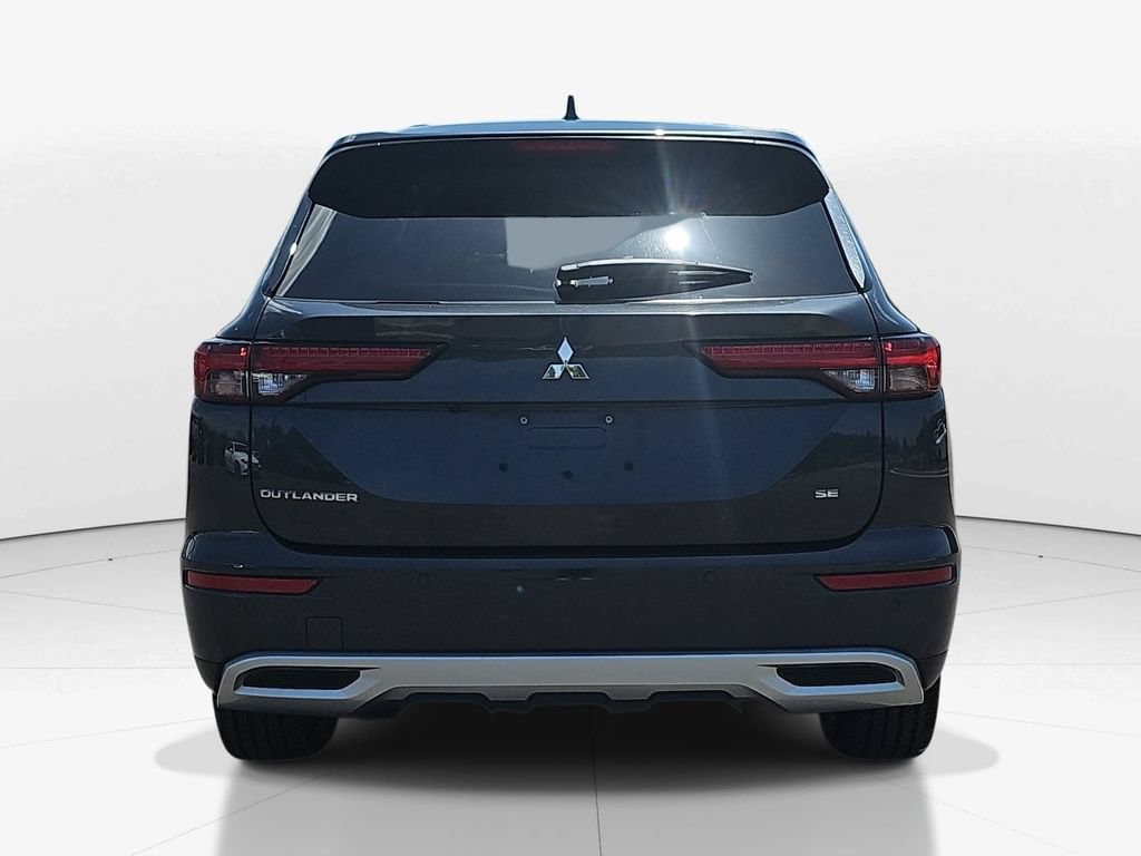 Used 2024 Mitsubishi Outlander SE FWD image 7