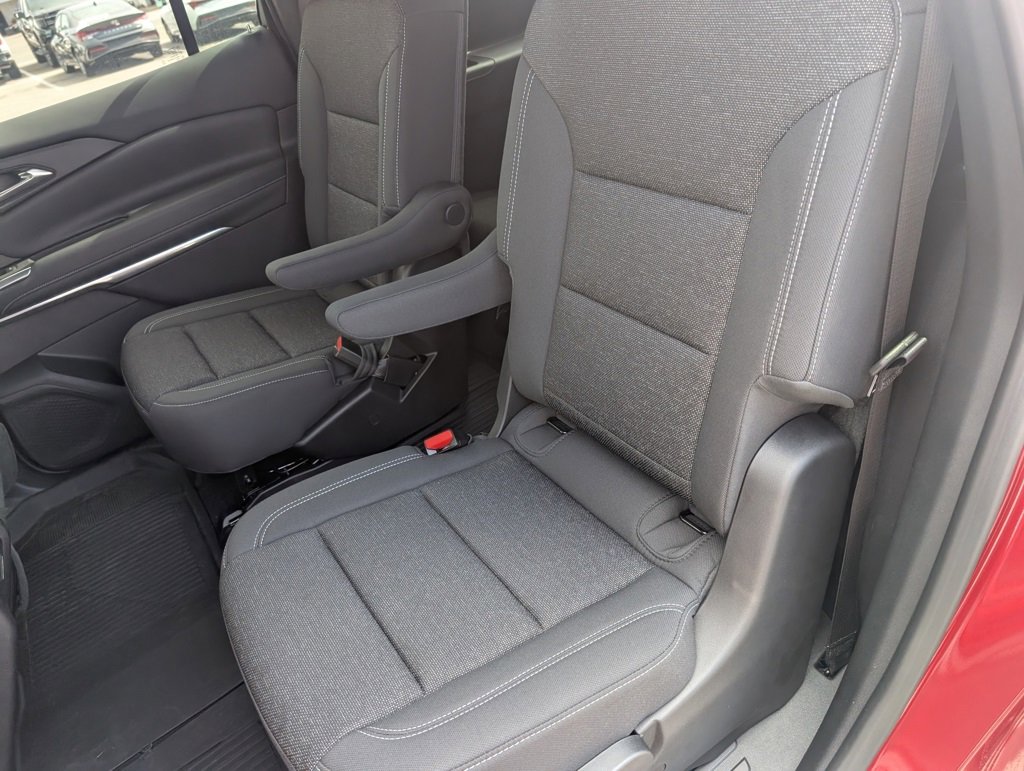 New 2025 Chevrolet Traverse LT w/ Sun and Wheel Package image 13