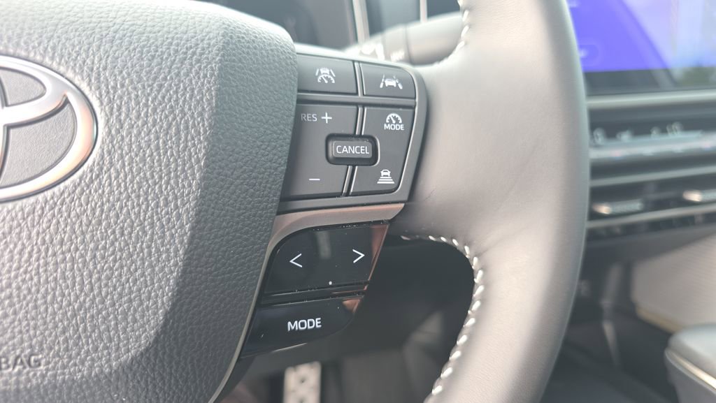 Used 2026 Toyota Camry SE w/ Multimedia Upgrade Package FWD image 22
