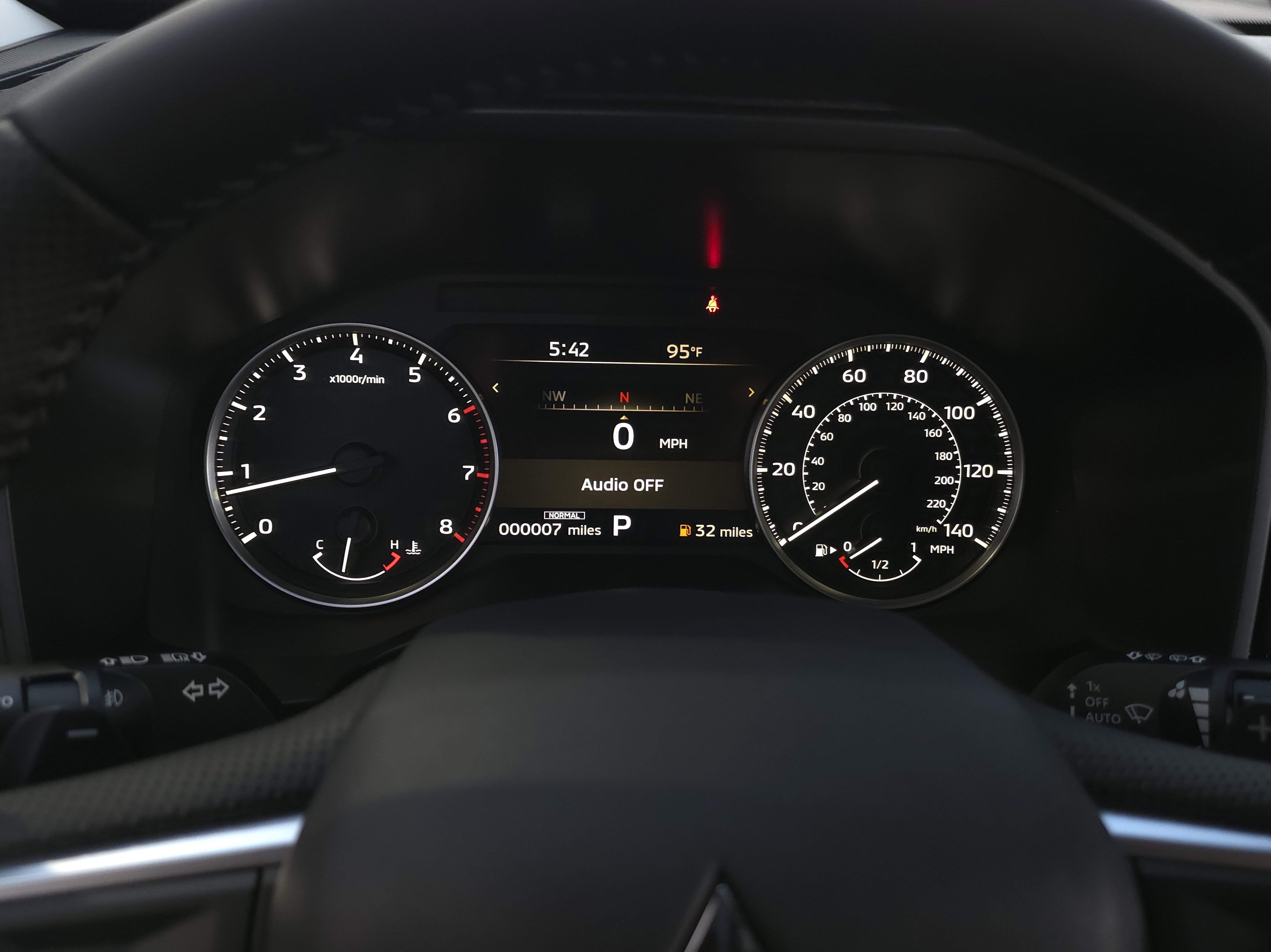 New 2025 Mitsubishi Outlander SE image 14