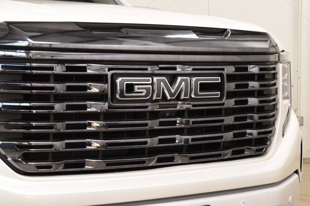 Used 2024 GMC Sierra 1500 Denali Ultimate AWD/4WD image 11