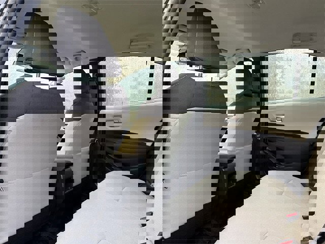 Used 2020 Toyota Corolla LE image 10