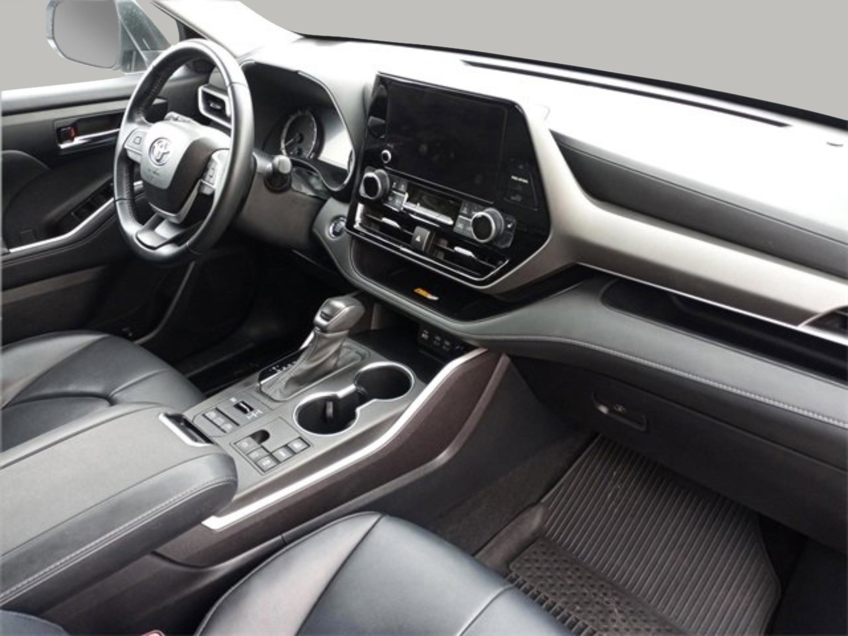 Used 2023 Toyota Highlander XLE AWD/4WD image 37