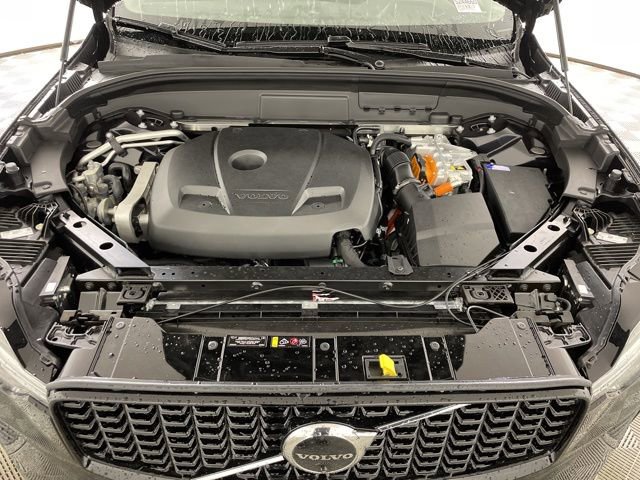 Certified 2024 Volvo XC60 T8 Plus w/ Protection Package Premier image 44