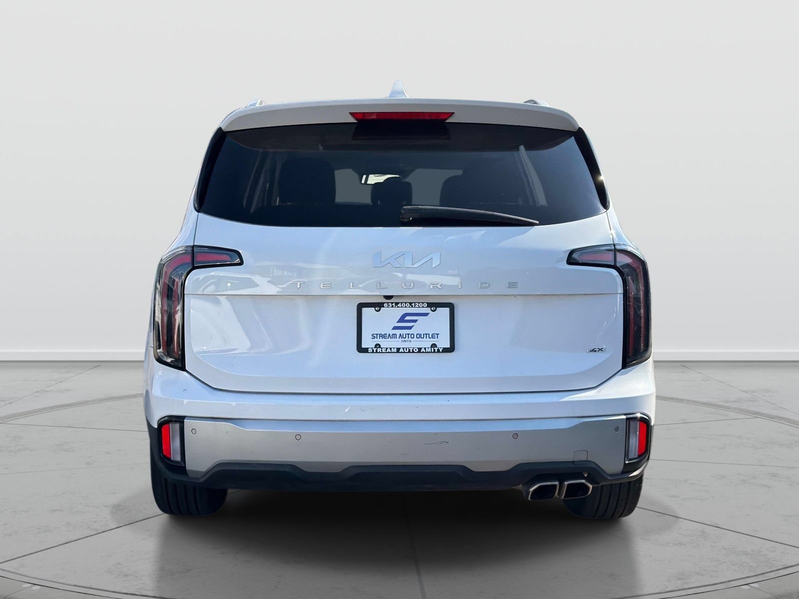 Used 2024 Kia Telluride EX AWD/4WD image 4