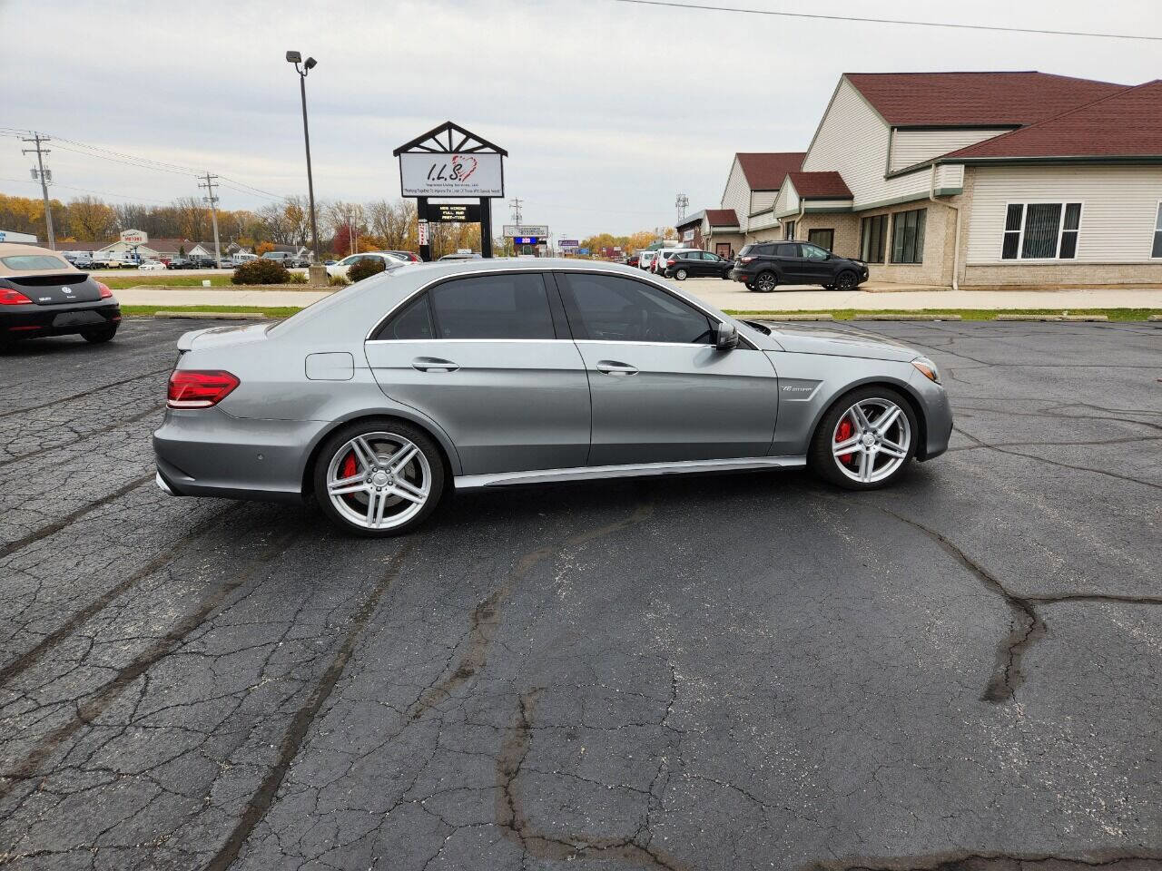 Used 2014 Mercedes-Benz E 63 AMG S-Model image 9