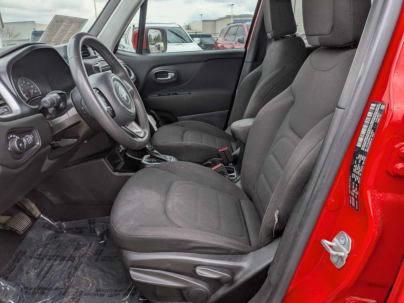 Certified 2020 Jeep Renegade Latitude FWD image 15