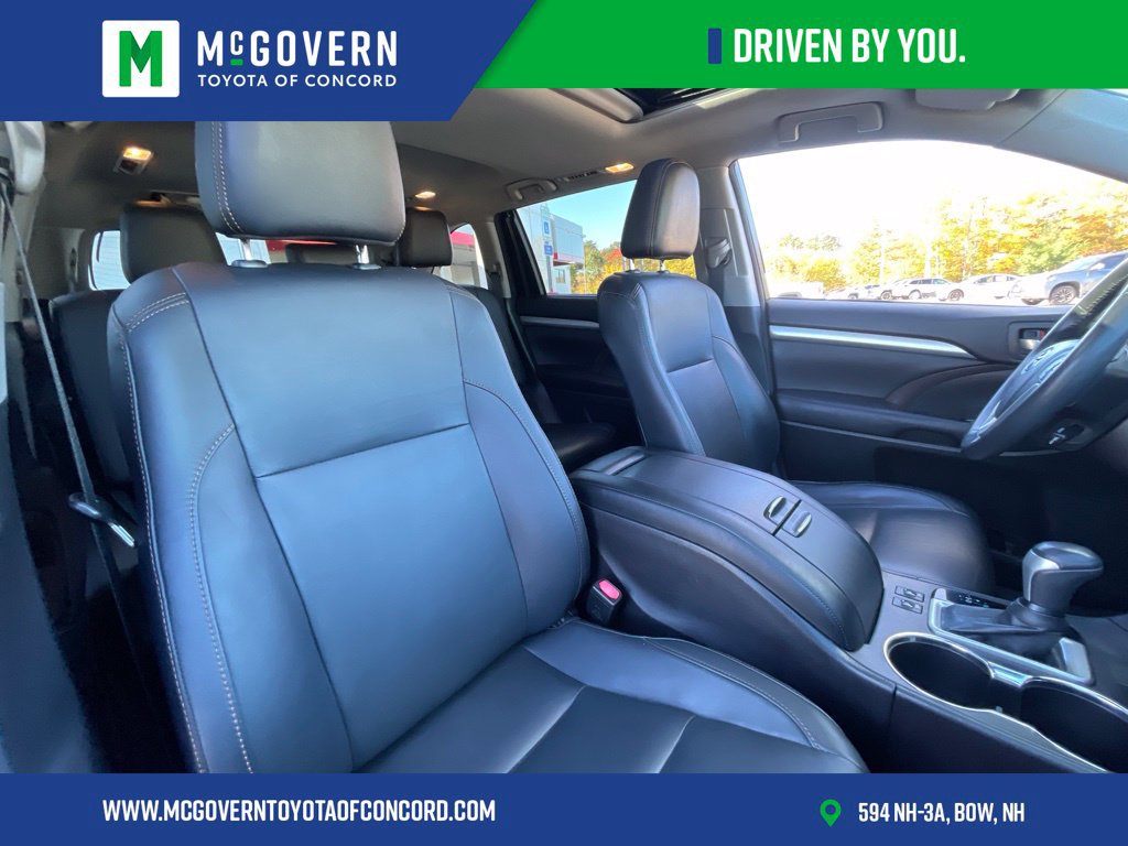 Used 2016 Toyota Highlander XLE AWD/4WD image 28