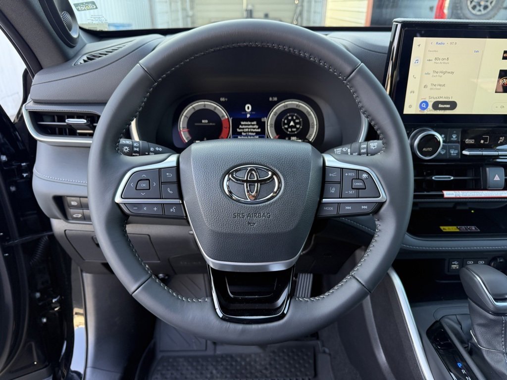 New 2026 Toyota Highlander XSE image 21