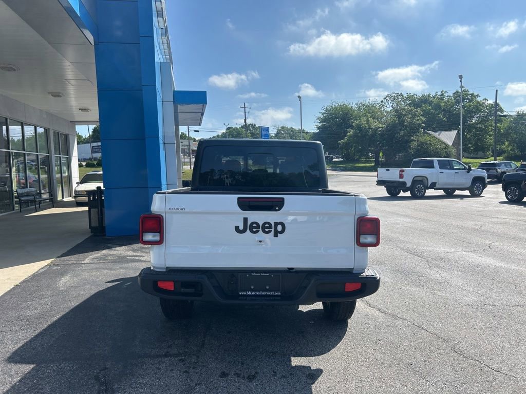 Used 2025 Jeep Gladiator Sport AWD/4WD image 5