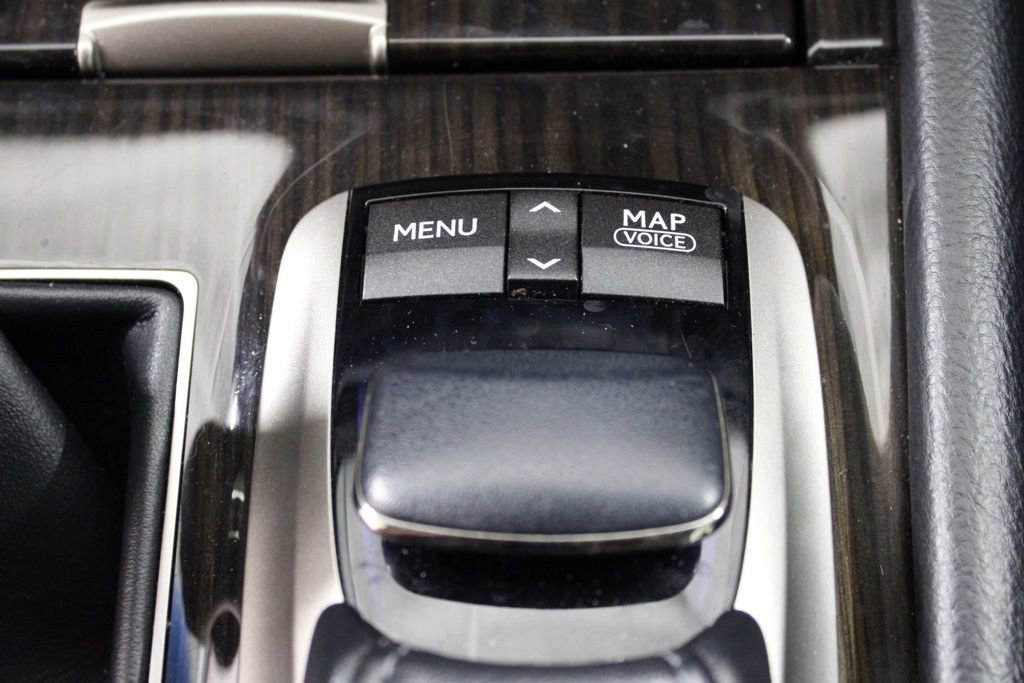Used 2013 Lexus LS 460 AWD w/ Comfort Pkg image 34