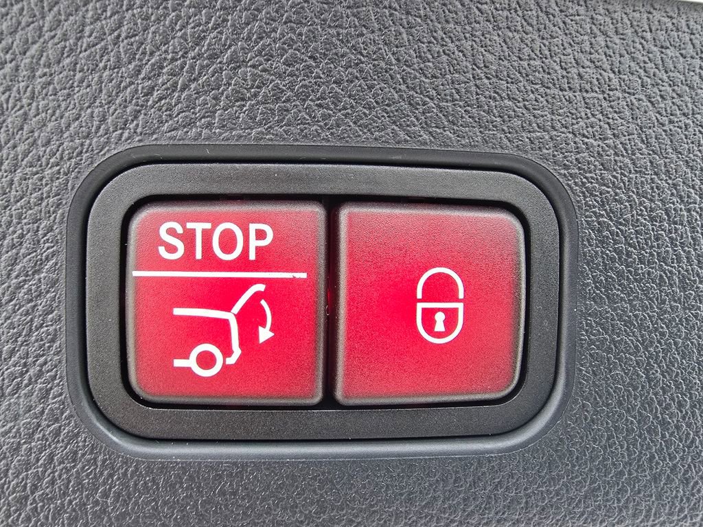 Certified 2026 Mercedes-Benz GLC 300 4MATIC image 21