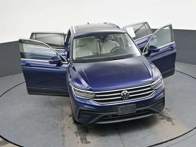 Used 2022 Volkswagen Tiguan SE image 35