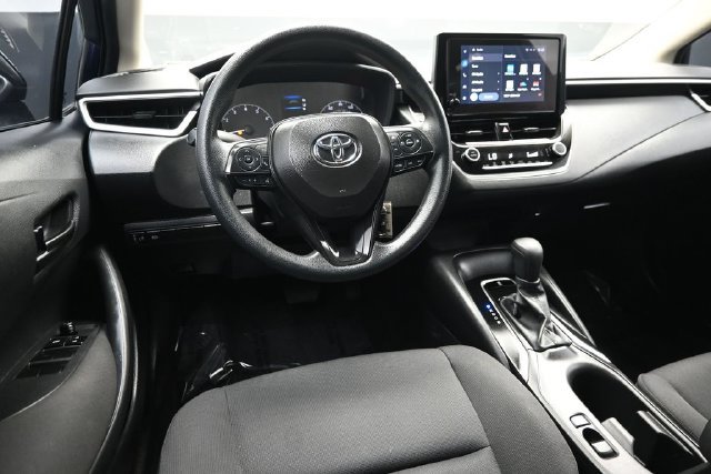 Used 2025 Toyota Corolla LE FWD image 10