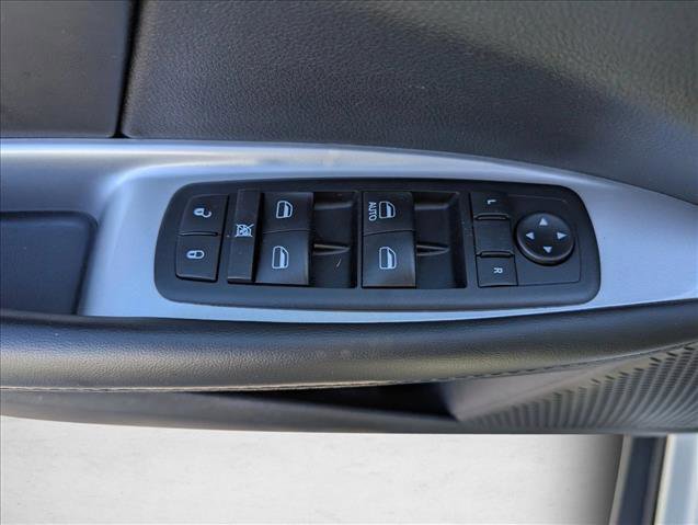 Used 2019 Dodge Journey SE image 10