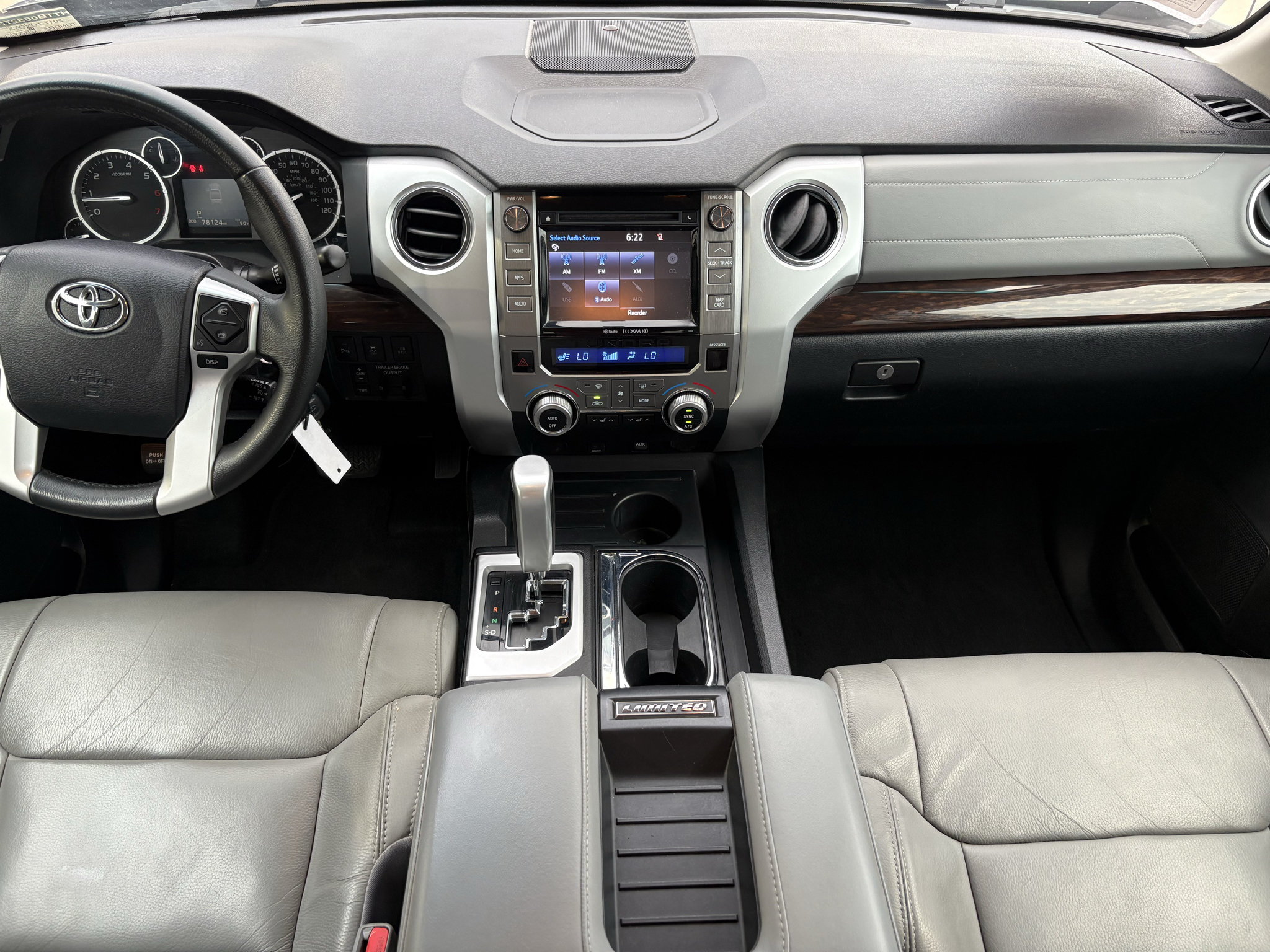 Used 2017 Toyota Tundra Limited w/ Limited Premium Package RWD image 2