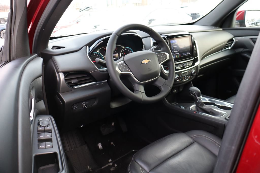 Used 2023 Chevrolet Traverse LT w/ LT Premium Package image 15