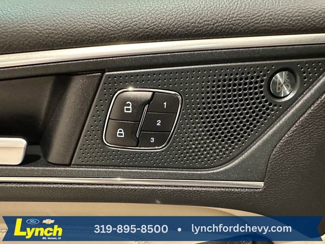 Used 2024 Ford Edge Titanium AWD/4WD image 6