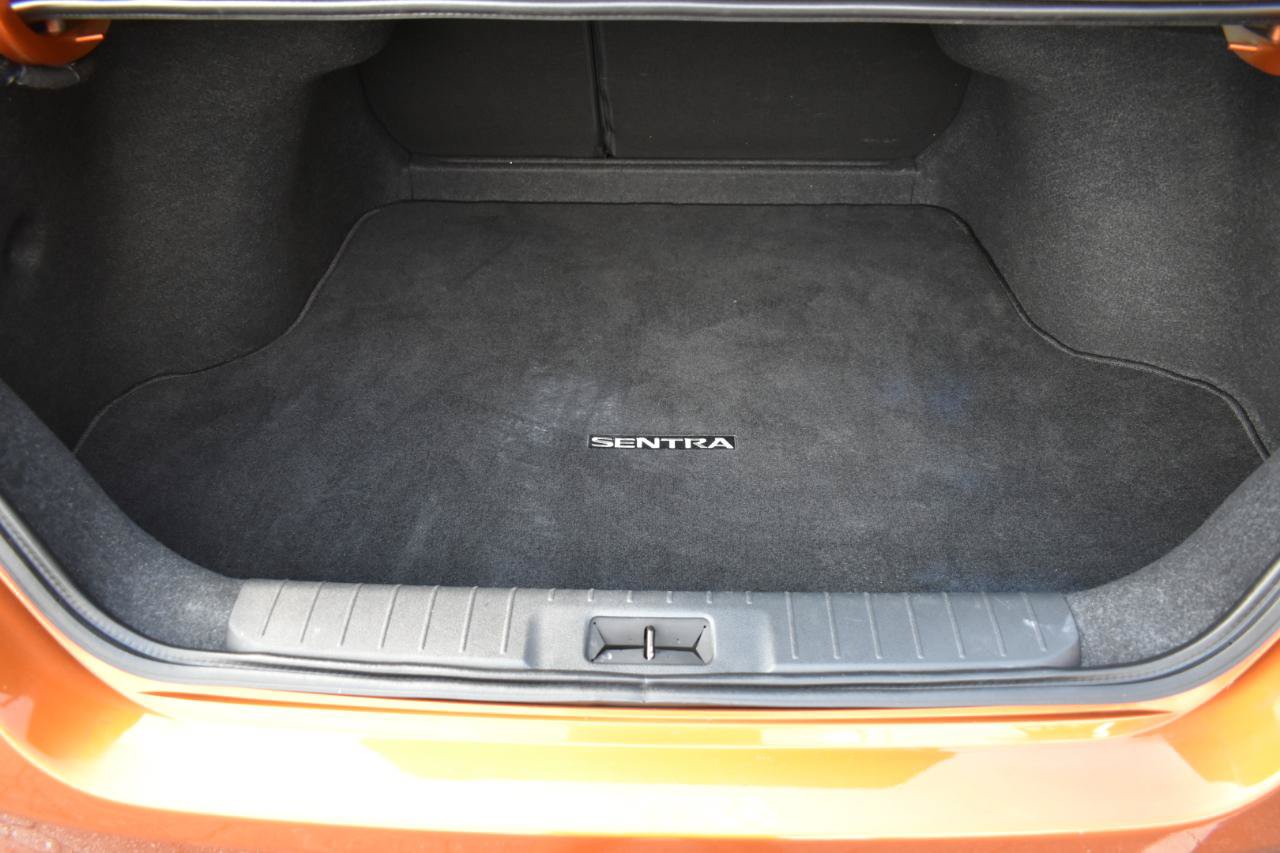 Used 2022 Nissan Sentra SR w/ SR Premium Package FWD image 46
