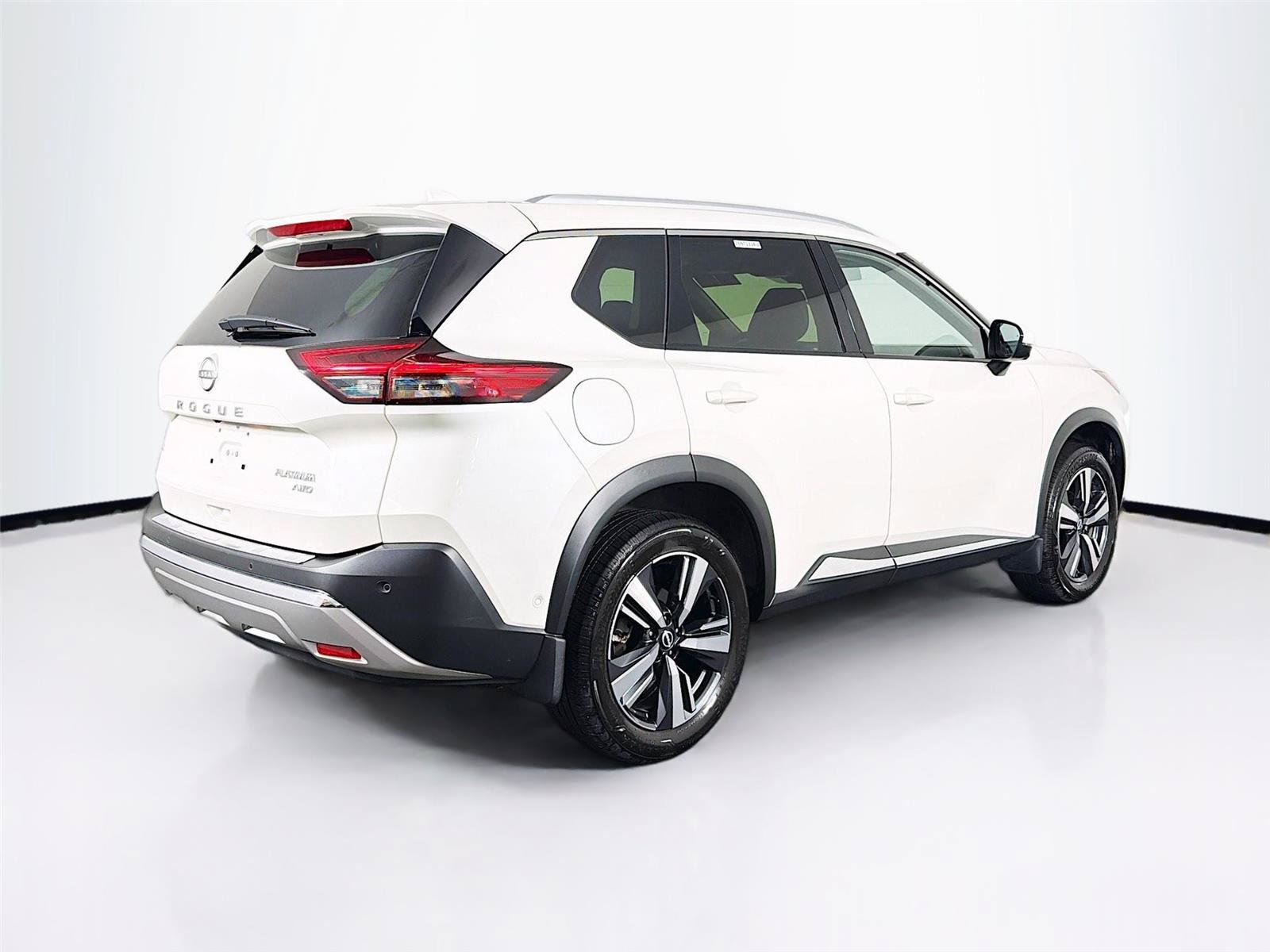 Used 2023 Nissan Rogue Platinum w/ Platinum Premium Package AWD/4WD image 11