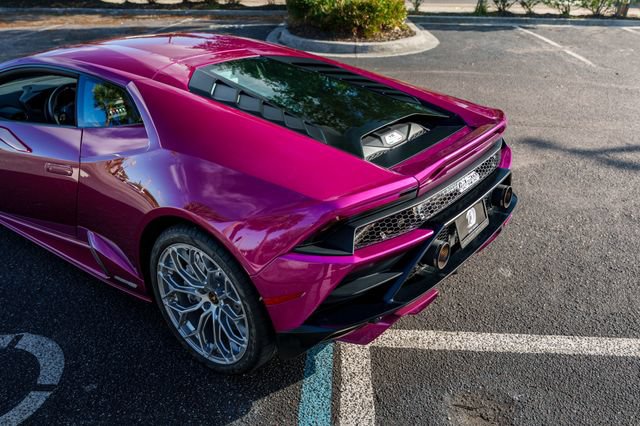 Used 2022 Lamborghini Huracan EVO RWD image 11