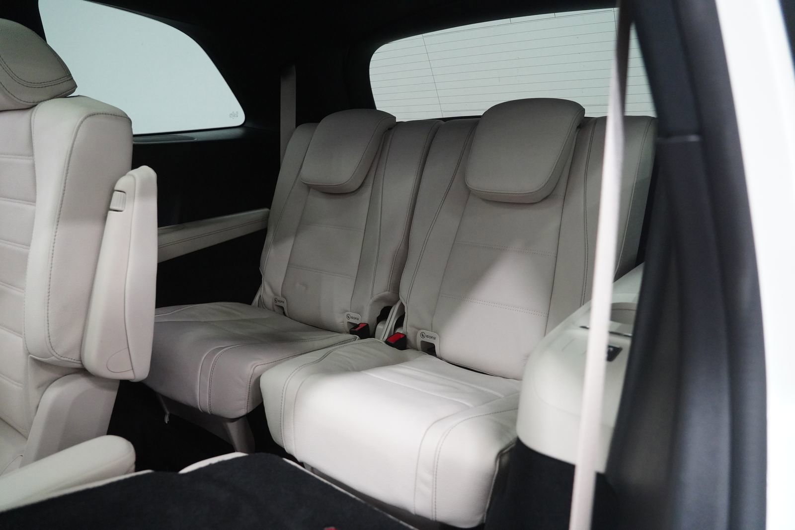 New 2026 Mercedes-Benz GLS 580 4MATIC image 18