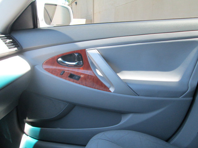 Used 2011 Toyota Camry XLE w/ SE/XLE Extra-Value Pkg image 18