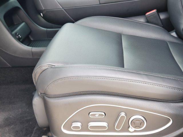 Used 2026 Hyundai Palisade Calligraphy image 23