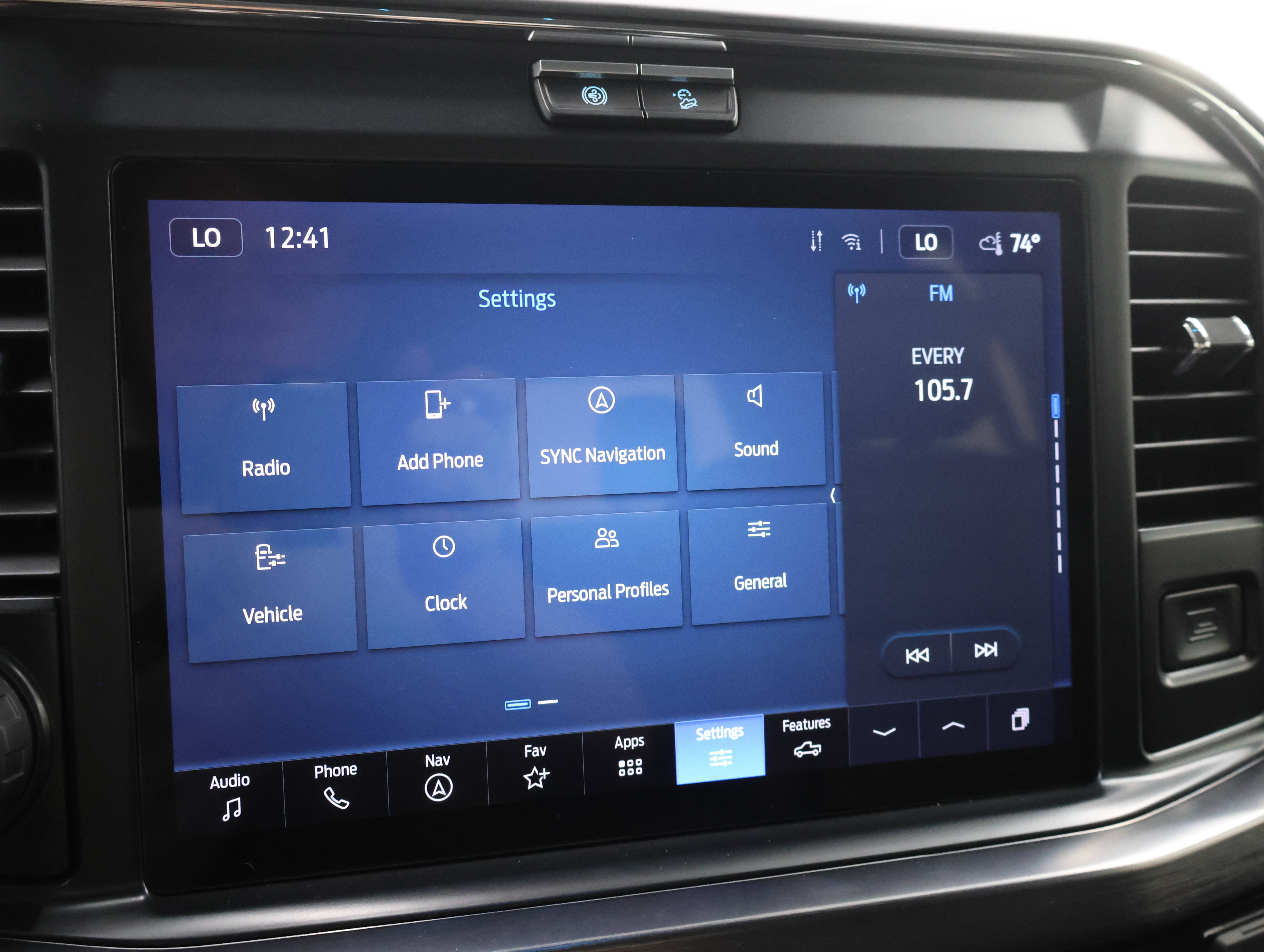 Used 2025 Ford F350 Lariat w/ Lariat Ultimate Package AWD/4WD image 62