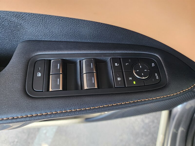 Used 2023 Lexus RX 350 Premium w/ Accessory Package AWD/4WD image 25