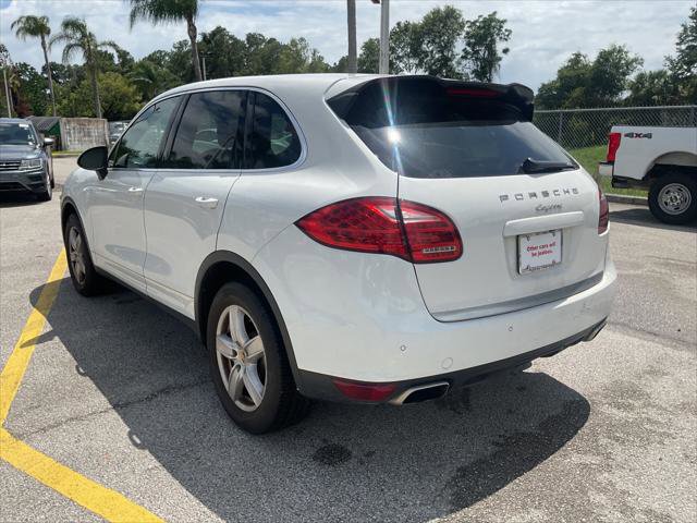 Used 2014 Porsche Cayenne Platinum Edition AWD/4WD image 9