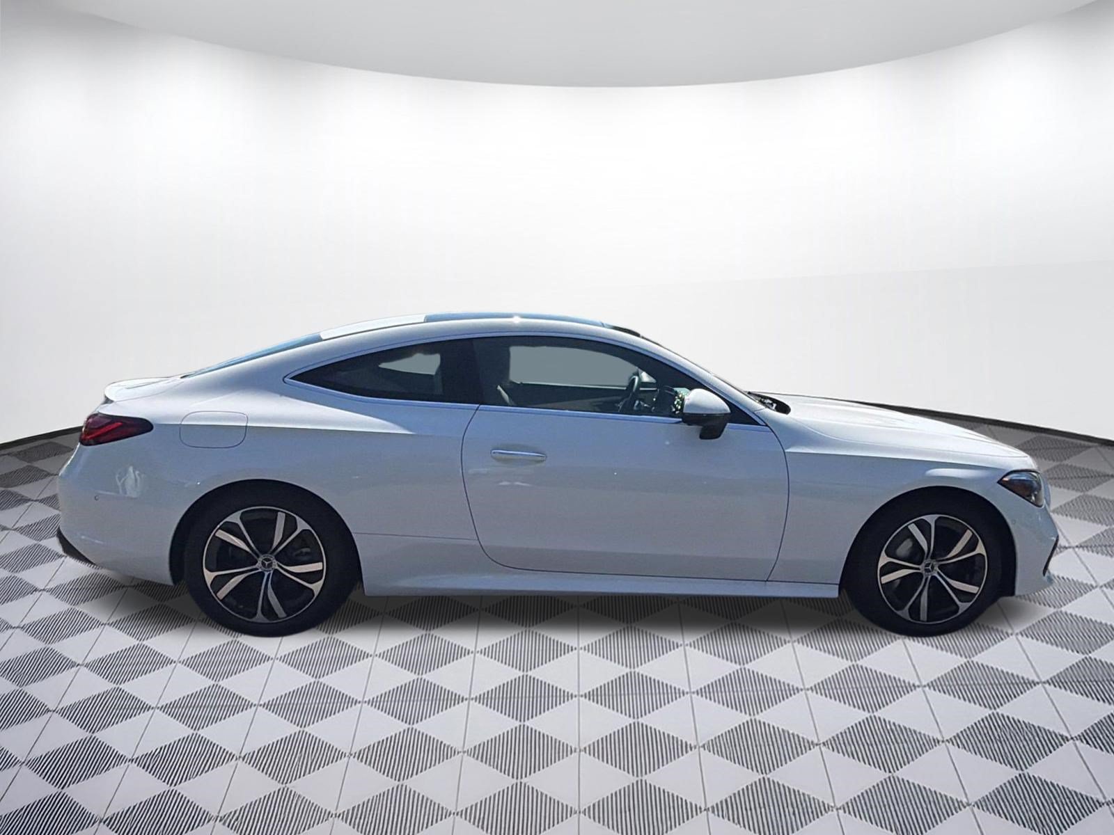 Used 2024 Mercedes-Benz CLE 300 4MATIC Coupe image 8