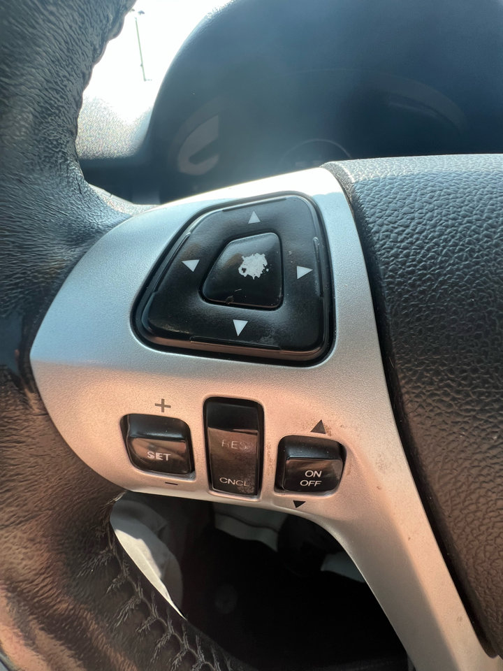 Used 2011 Ford Edge SEL w/ Canadian Comfort Pkg image 18