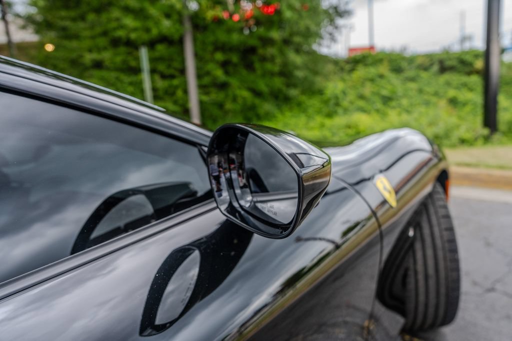 Used 2022 Ferrari Roma RWD image 29
