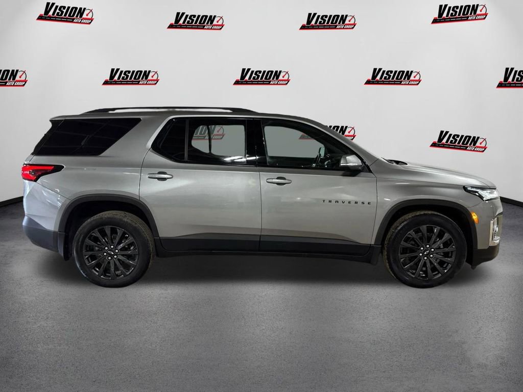 Used 2023 Chevrolet Traverse RS image 4