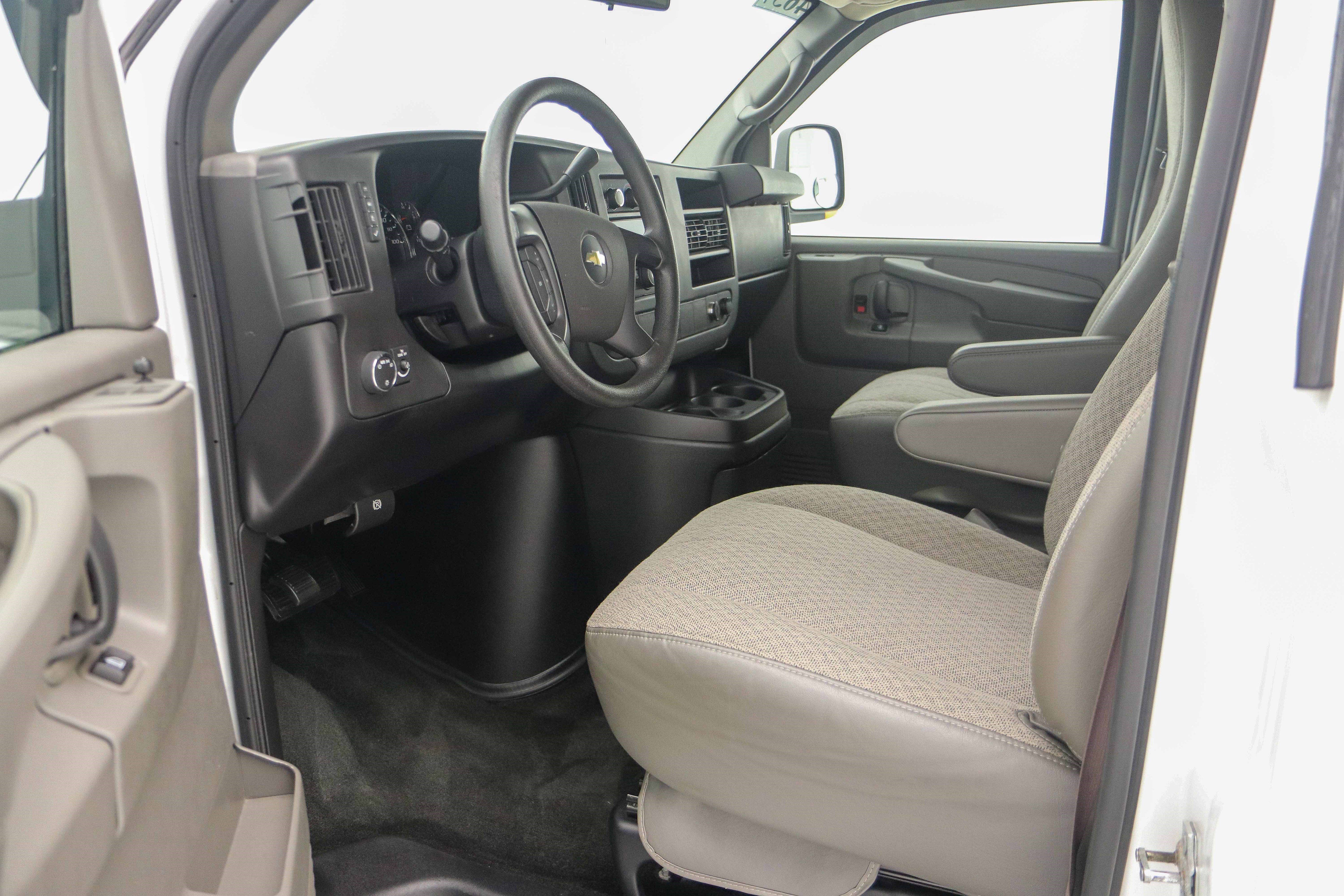 Used 2014 Chevrolet Express 1500 LT w/ LT Preferred Equipment Group image 17
