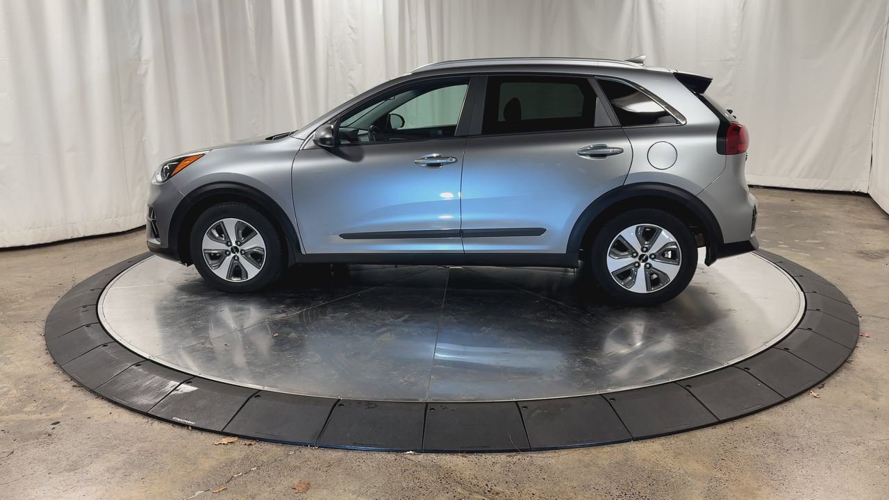 Certified 2022 Kia Niro LX image 7
